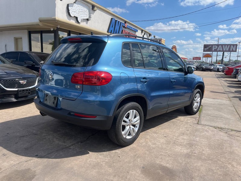 Volkswagen Tiguan Vehicle Image 05
