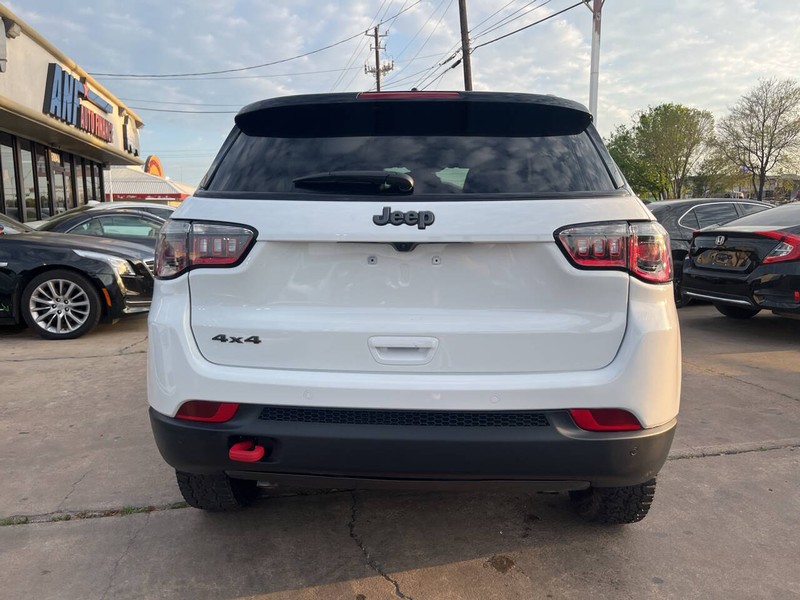 Jeep Compass Vehicle Image 04