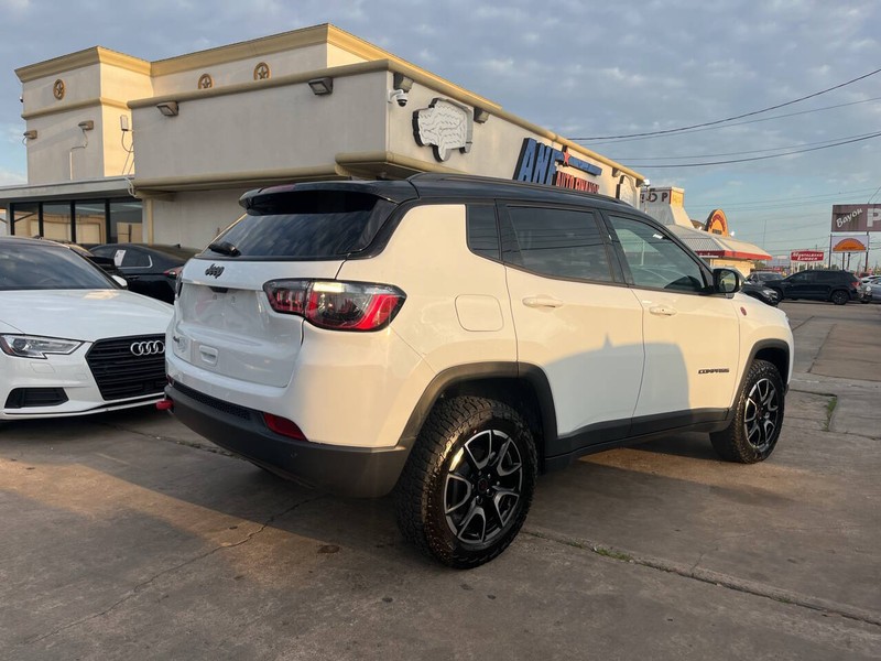 Jeep Compass Vehicle Image 05