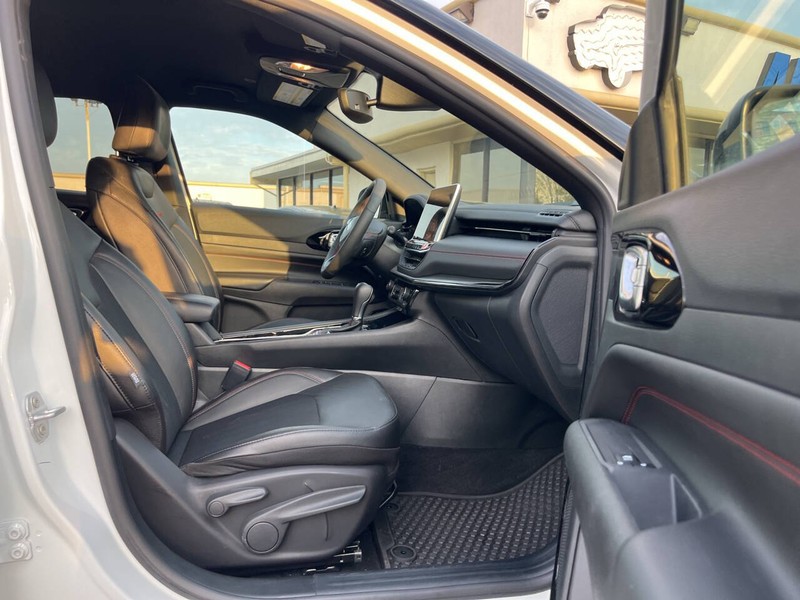 Jeep Compass Vehicle Image 12