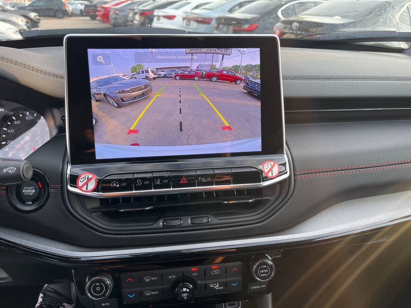 Jeep Compass Vehicle Image 15