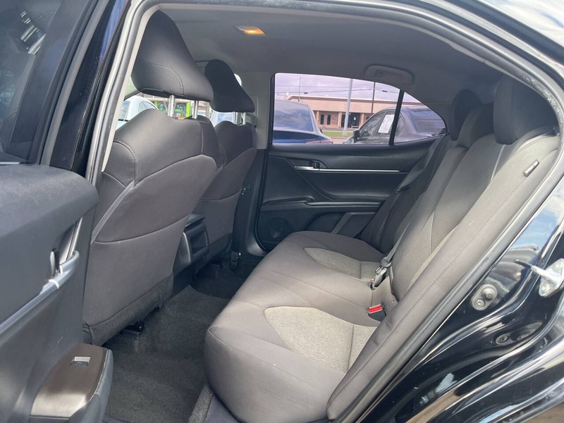 Toyota Camry Vehicle Image 08