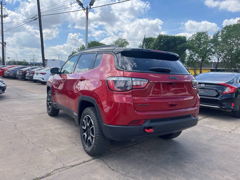 Jeep Compass Vehicle Image 03