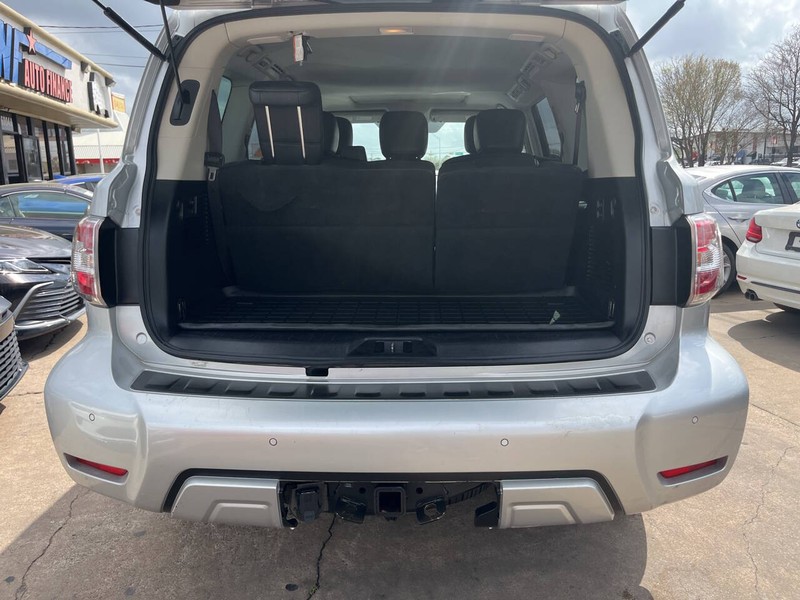 Nissan Armada Vehicle Image 10