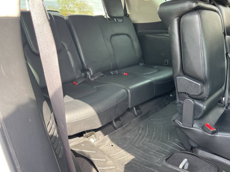 Nissan Armada Vehicle Image 12