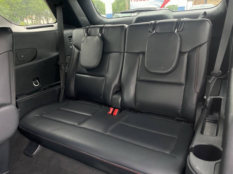 Ford Explorer Vehicle Image 09