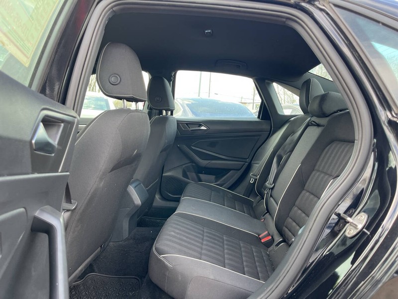 Volkswagen Jetta Vehicle Image 07