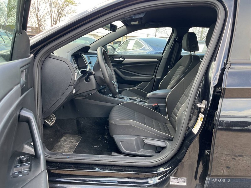 Volkswagen Jetta Vehicle Image 08