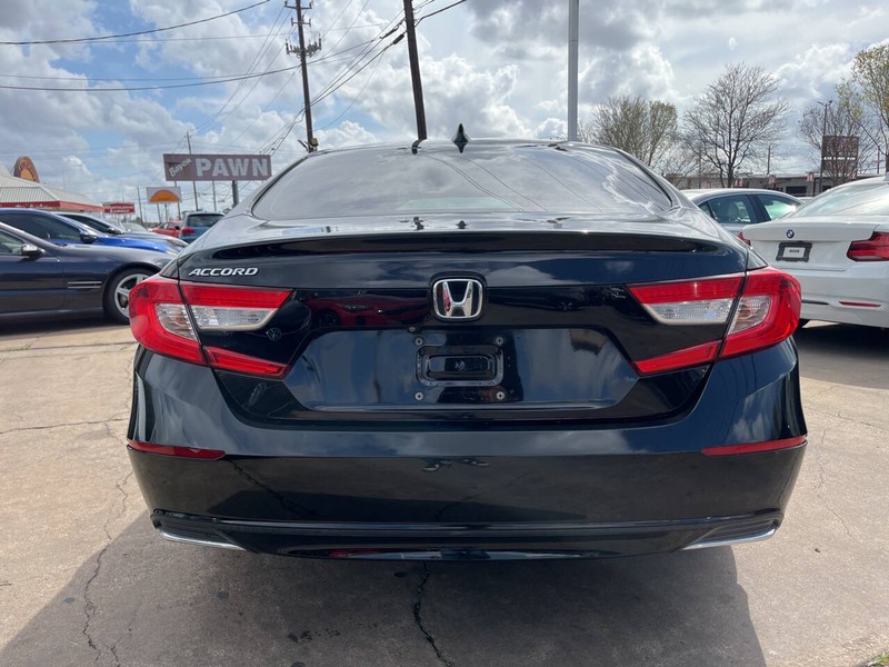 Honda Accord Sedan Vehicle Image 04