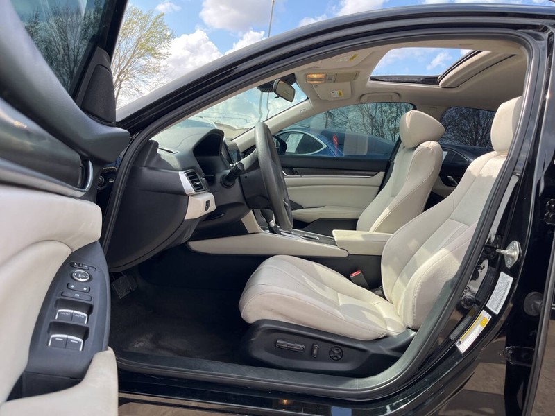 Honda Accord Sedan Vehicle Image 07