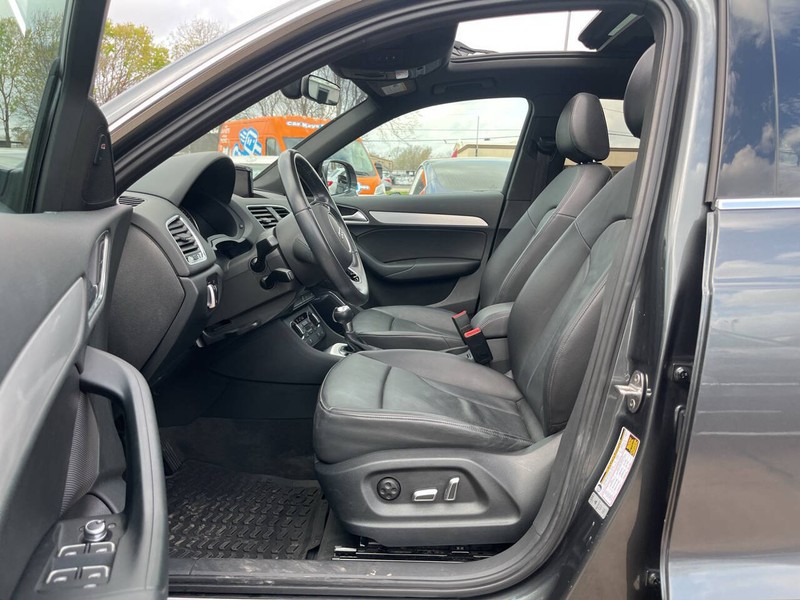 Audi Q3 Vehicle Image 07