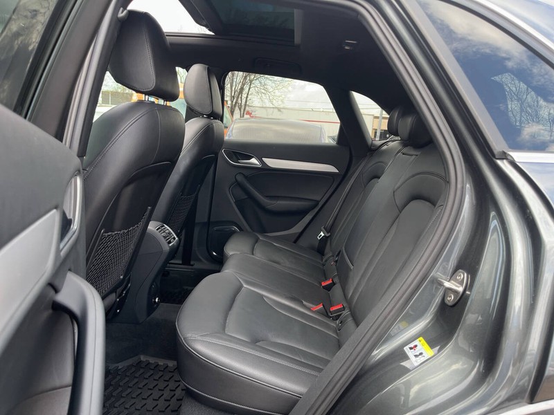 Audi Q3 Vehicle Image 08