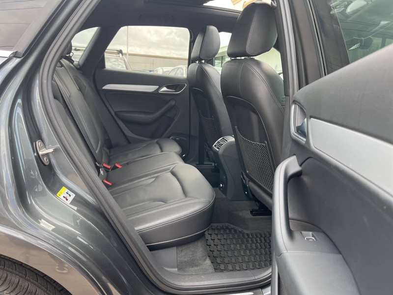 Audi Q3 Vehicle Image 10