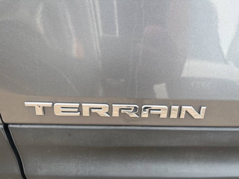 GMC Terrain Vehicle Image 12