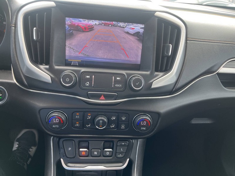 GMC Terrain Vehicle Image 13