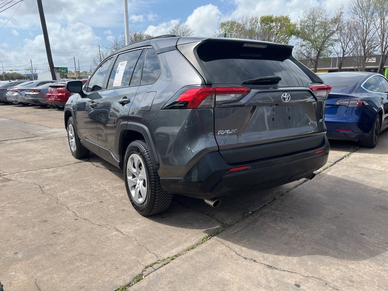 Toyota RAV4 Vehicle Image 03