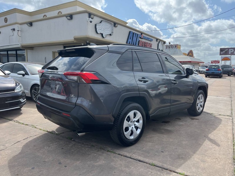 Toyota RAV4 Vehicle Image 05