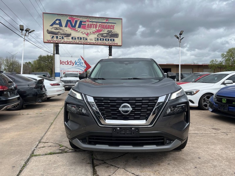 Nissan Rogue Vehicle Image 02