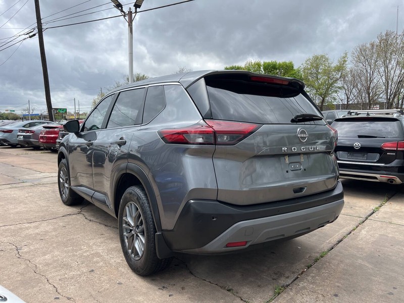 Nissan Rogue Vehicle Image 03