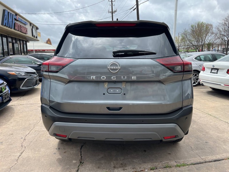 Nissan Rogue Vehicle Image 04