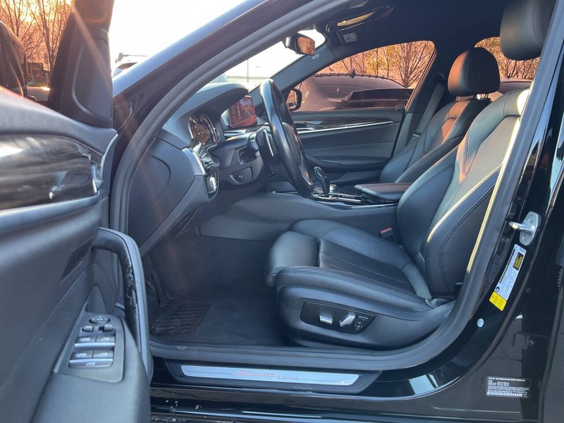 BMW 5 Series Vehicle Image 07