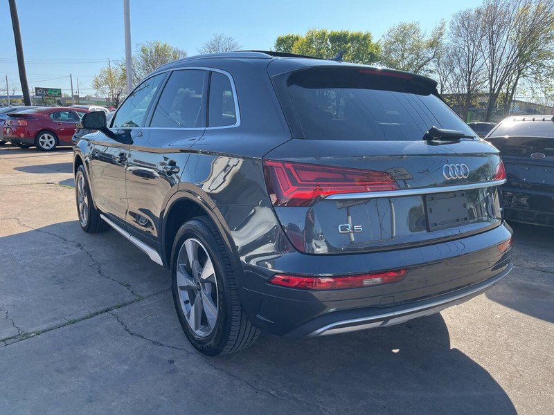 Audi Q5 Vehicle Image 03