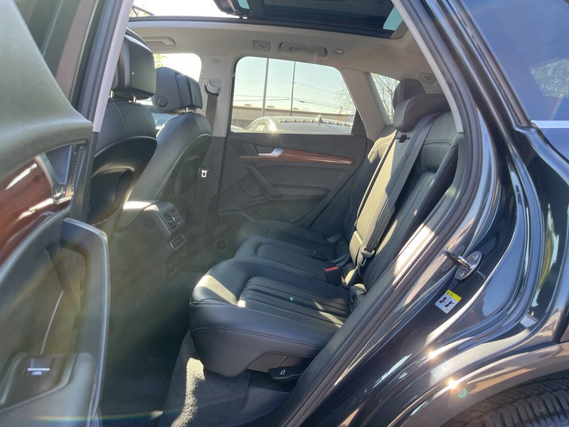 Audi Q5 Vehicle Image 08