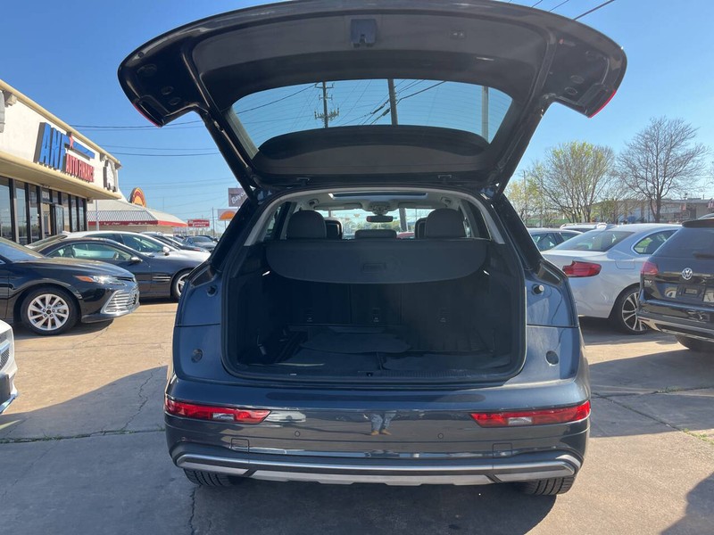 Audi Q5 Vehicle Image 09