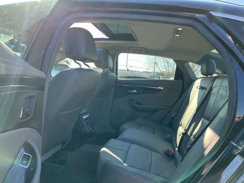 Chevrolet Impala Vehicle Image 08