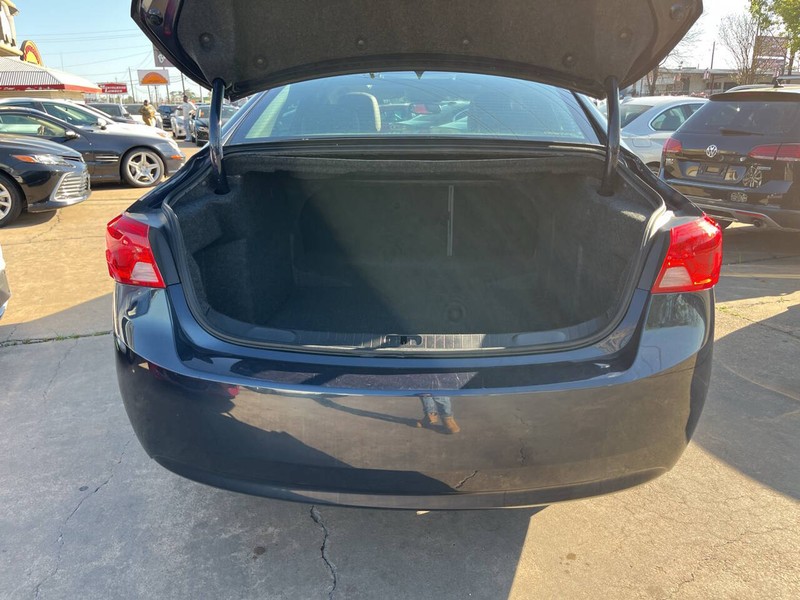 Chevrolet Impala Vehicle Image 09