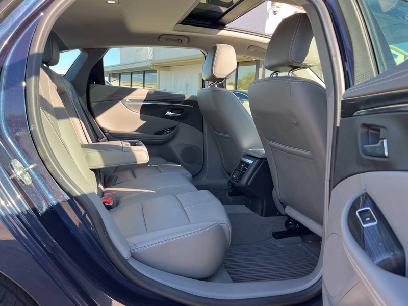 Chevrolet Impala Vehicle Image 11