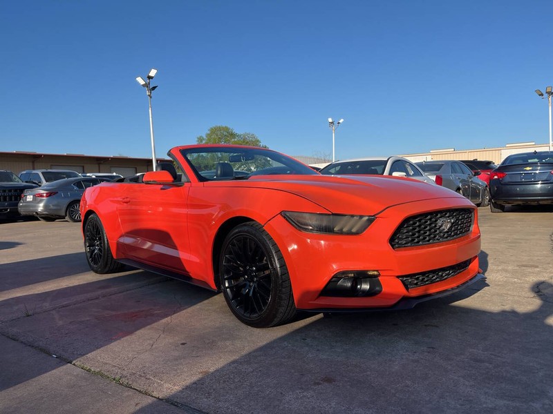 Ford Mustang Vehicle Image 06