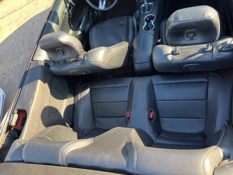 Ford Mustang Vehicle Image 12