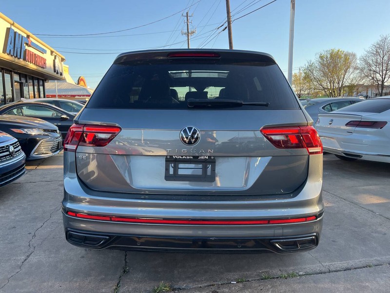 Volkswagen Tiguan Vehicle Image 04