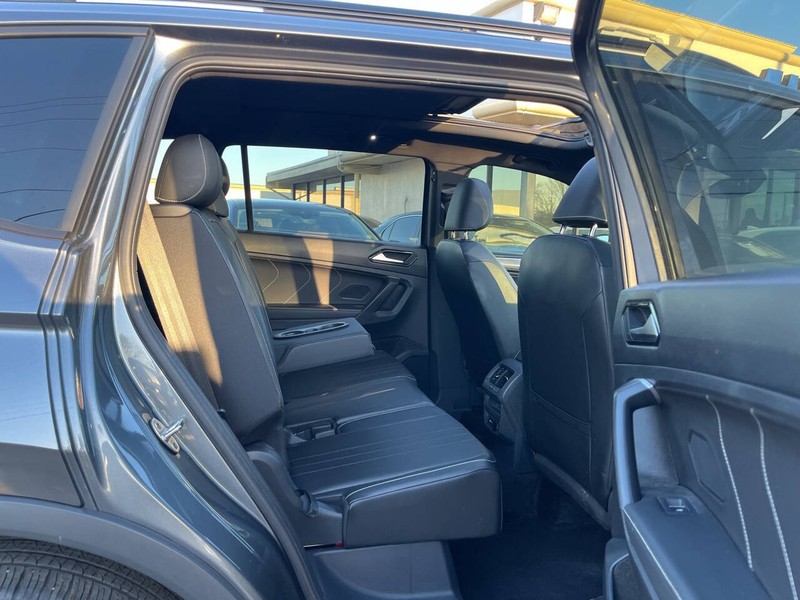 Volkswagen Tiguan Vehicle Image 11