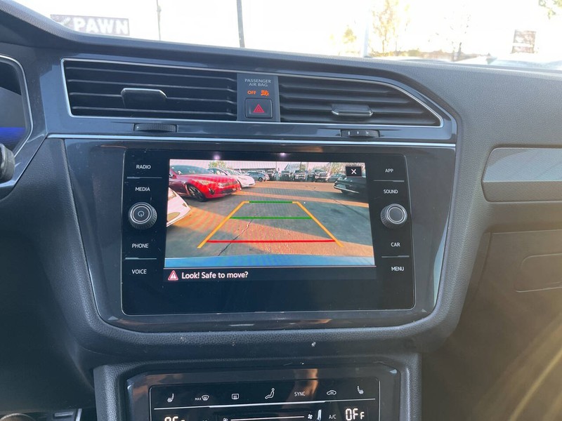 Volkswagen Tiguan Vehicle Image 15