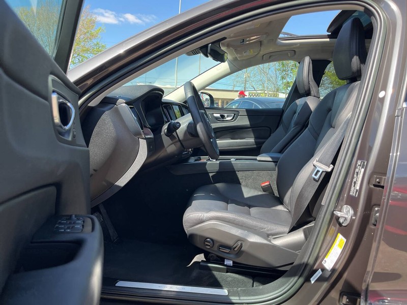 Volvo XC60 Vehicle Image 07