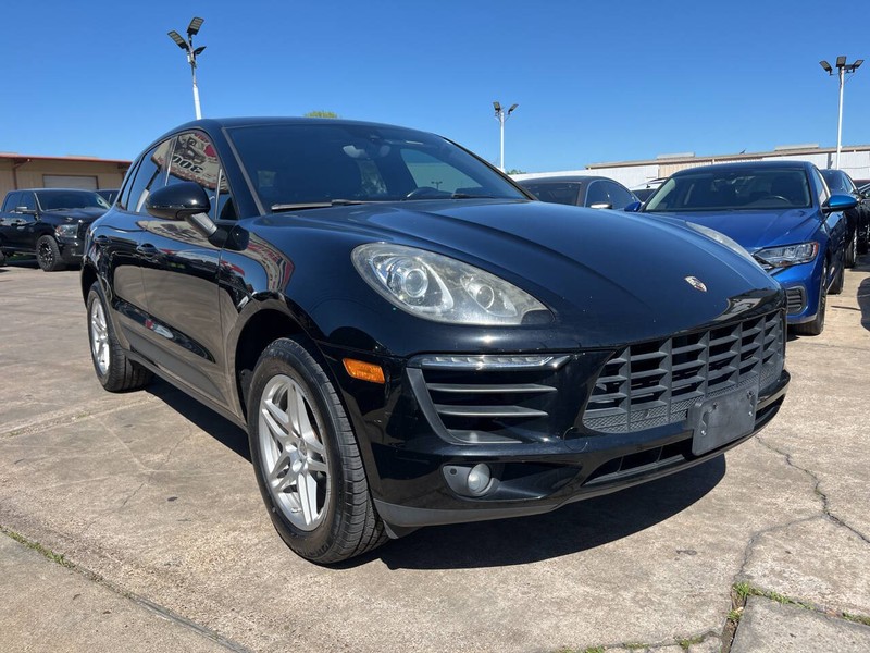 Porsche Macan Vehicle Image 06