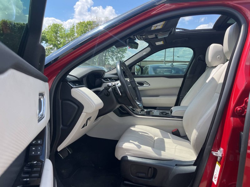 Land Rover Range Rover Velar Vehicle Image 07