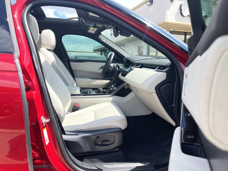 Land Rover Range Rover Velar Vehicle Image 12