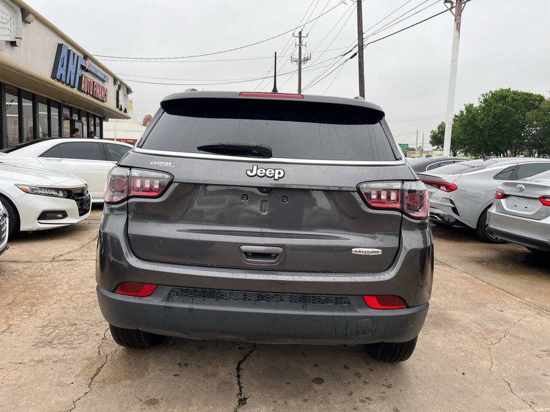 Jeep Compass Vehicle Image 04