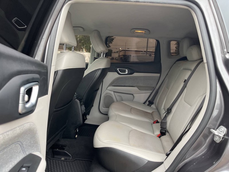 Jeep Compass Vehicle Image 08