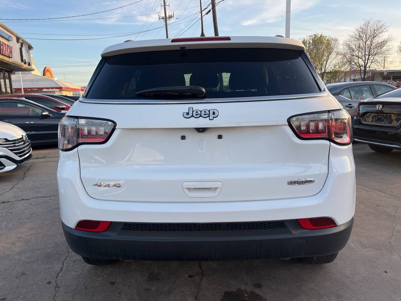 Jeep Compass Vehicle Image 04