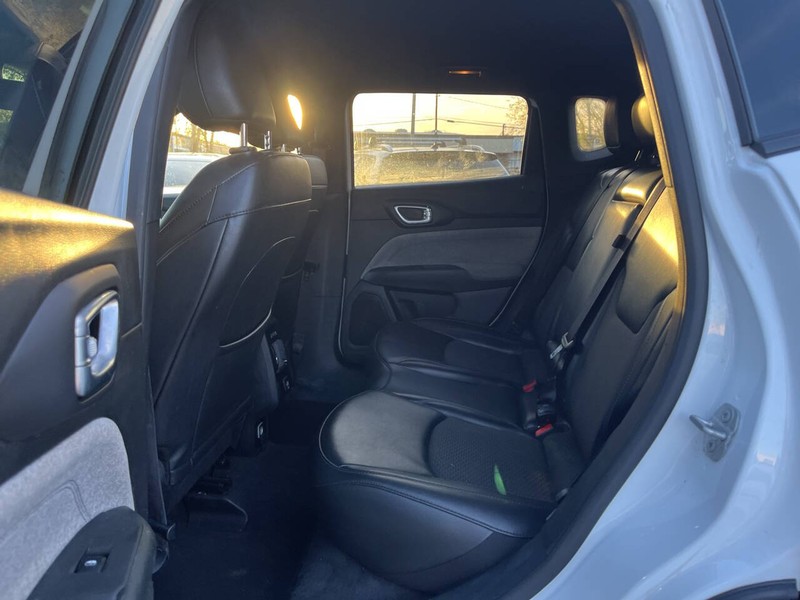 Jeep Compass Vehicle Image 08