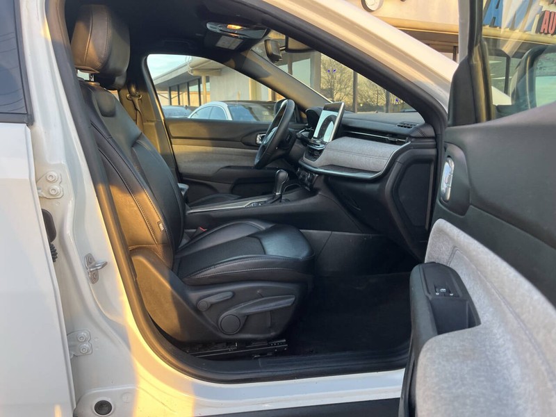 Jeep Compass Vehicle Image 11