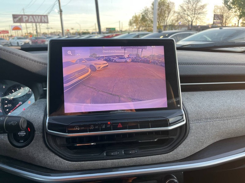 Jeep Compass Vehicle Image 12