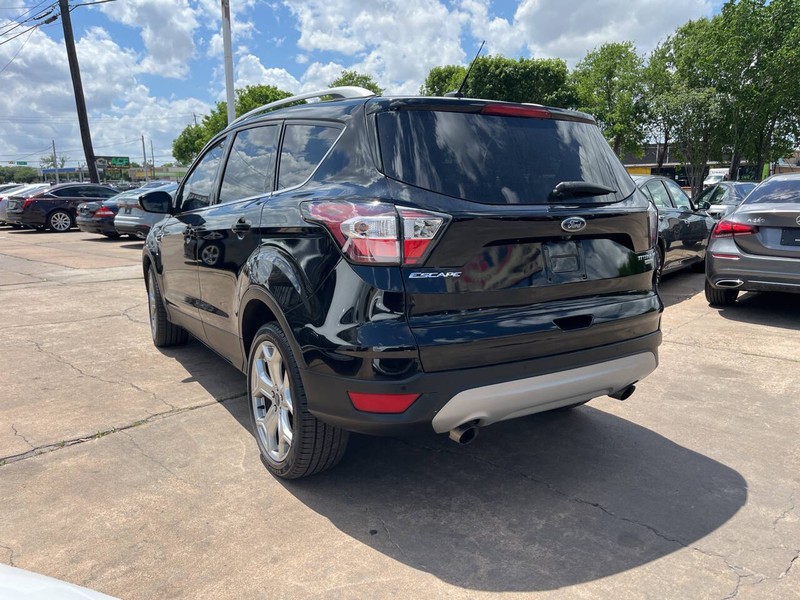 Ford Escape Vehicle Image 03