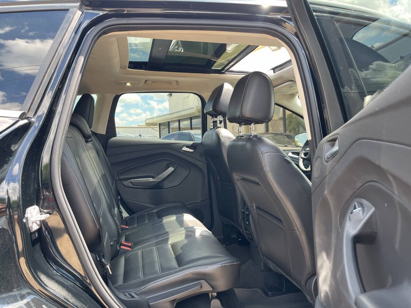 Ford Escape Vehicle Image 09