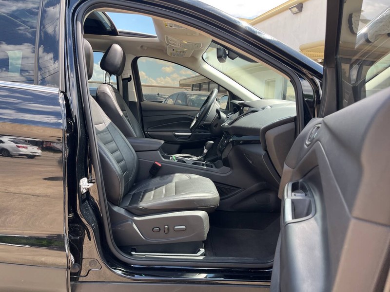 Ford Escape Vehicle Image 10