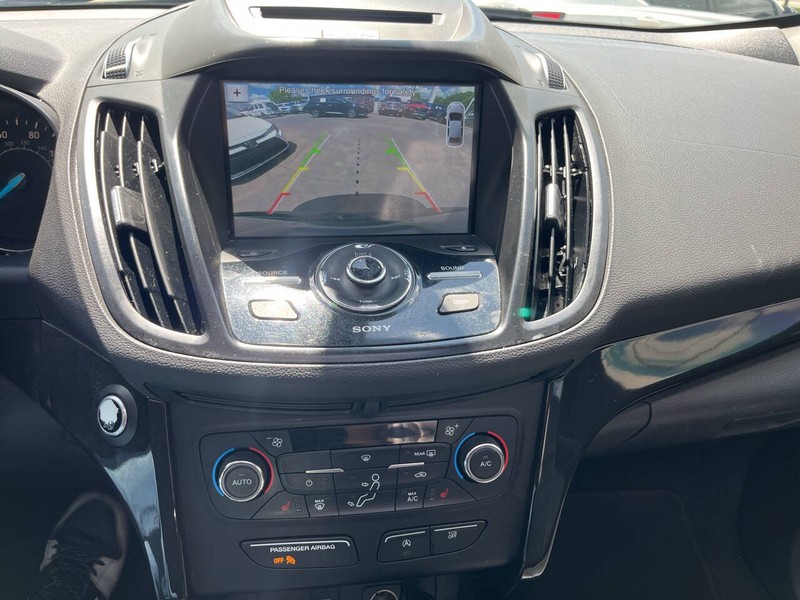Ford Escape Vehicle Image 11